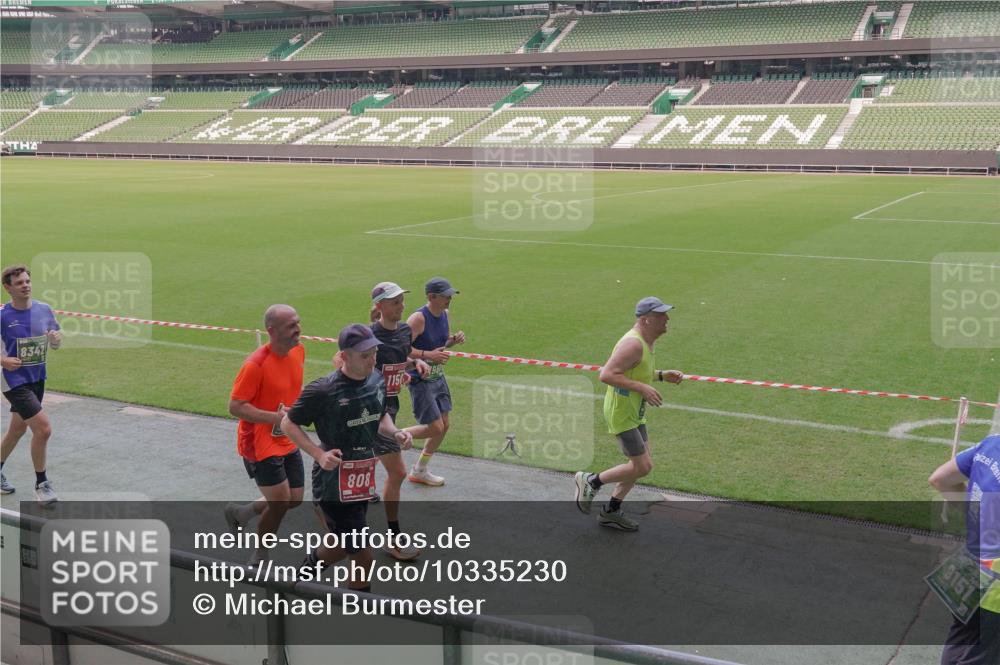 13.09.2026 - 21. swb-Marathon Bremen Michael Burmester http://msf.ph/oto/10335230 13.09.2026 13:09:43 Laufen im Stadion 164, 383, 391, 448, 532, 549, 563, 625, 813, 869, 898, 1025, 1072, 1124, 1150, 1180, 1289, 1398, 1559, 1855, 1867, 1880, 1894, 1899, 2041, 2202, 2208, 2229, 2232, 2243, 2268, 2284, 2339, 2380, 2413, 2429, 2441, 2467, 2471, 2525, 2530, 2553, 2573, 2594, 2635, 2682, 2692, 2714, 2717, 2727, 2785, 2823, 2841, 2897, 2920, 2930, 2931, 2932, 2941, 3032, 3063, 3067, 3086, 3089, 3122, 3291, 3316, 3333, 3398, 3410, 3437, 3707, 3769, 3857, 109 meine-sportfotos.de