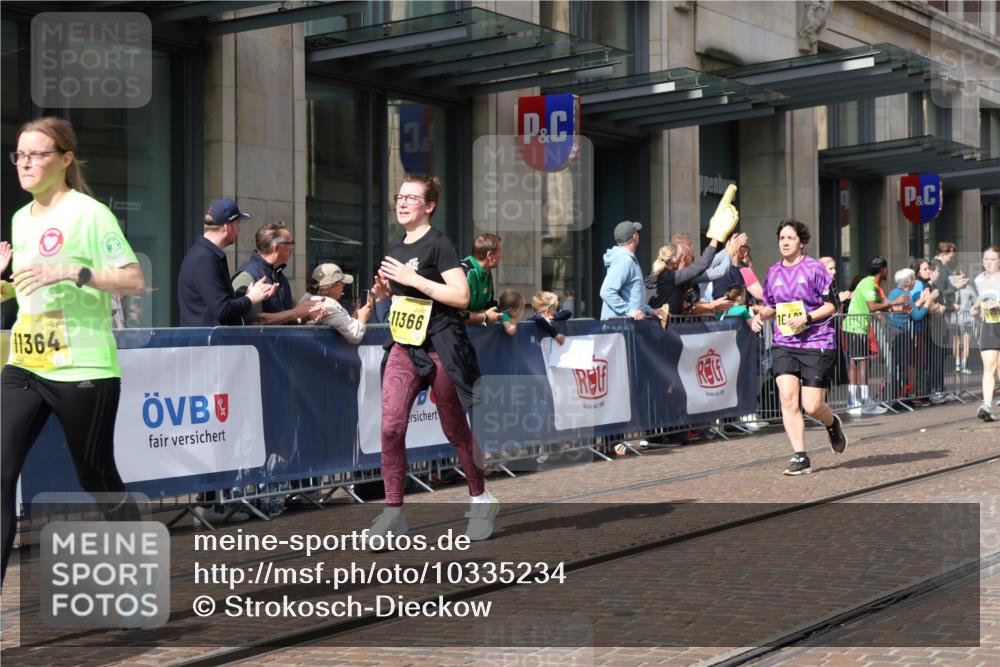 13.09.2026 - 21. swb-Marathon Bremen Strokosch-Dieckow http://msf.ph/oto/10335234 13.09.2026 11:04:34 Ziel 10198, 10283, 10315, 10465, 10481, 10729, 10741, 10850, 10855, 10856, 10940, 10975, 11006, 11133, 11272, 11364, 11366, 11395, 11518, 11592, 11705, 11757, 11939, 12002, 12005, 12064, 12235, 12420, 12493, 12495, 12498, 12500, 12502, 12522, 12563, 10160, 10182, 10245, 10291, 10526, 10613, 10711, 10755, 10877, 11114, 11214, 11215, 11248, 11336, 11364, 11410, 11720, 11740, 11761, 11991, 12009, 12929 meine-sportfotos.de