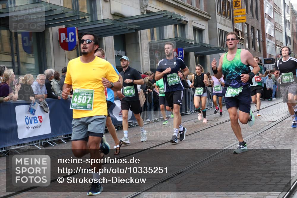 13.09.2026 - 21. swb-Marathon Bremen Strokosch-Dieckow http://msf.ph/oto/10335251 13.09.2026 13:24:46 Ziel 972, 1080, 1166, 1264, 1436, 1448, 2322, 2761, 3015, 3105, 4091, 4113, 4459, 4507, 4918, 4973, 6079, 6360, 6544, 6943, 7306, 7326, 7409, 7854, 8245, 8853, 9036, 9073, 9152, 9360, 9493, 13088, 282, 789, 790, 1516, 1582, 2280, 3015, 3375, 3524, 3994, 4198, 4262, 4277, 5328, 5572, 5664, 5668, 5669, 5953, 6080, 6626, 6807, 7568, 8310, 8636, 8784, 8881, 9264, 9541, 9676, 10069, 10071, 10097, 10103 meine-sportfotos.de
