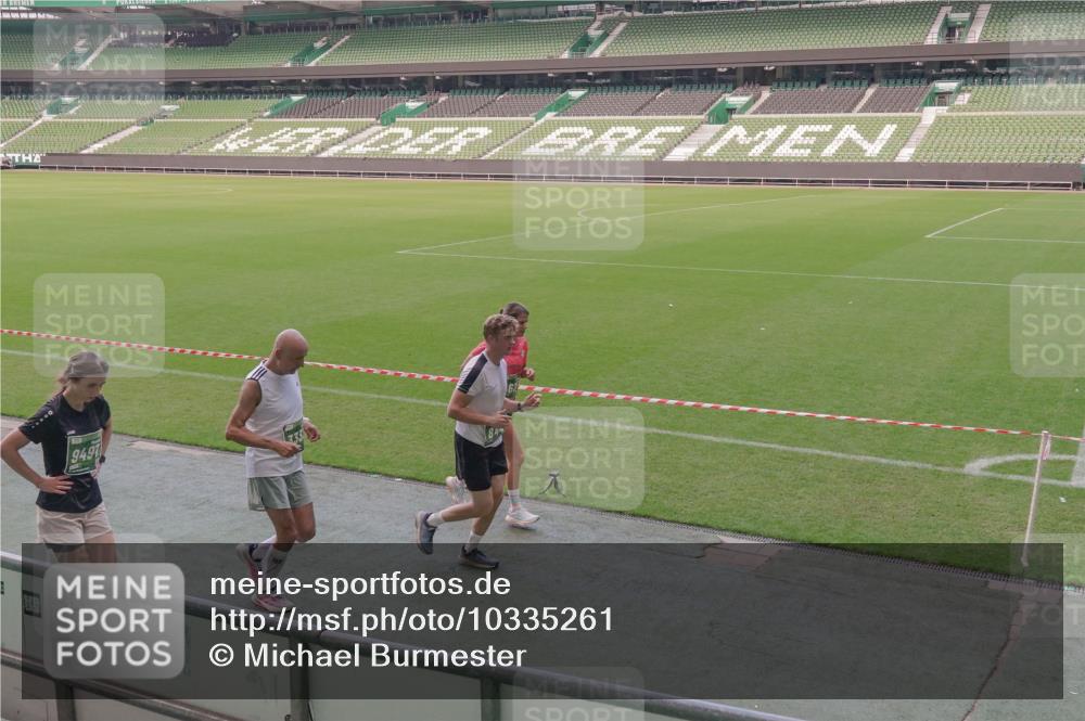 13.09.2026 - 21. swb-Marathon Bremen Michael Burmester http://msf.ph/oto/10335261 13.09.2026 13:09:48 Laufen im Stadion 164, 383, 391, 448, 532, 549, 563, 625, 813, 869, 898, 1025, 1072, 1124, 1150, 1180, 1289, 1398, 1559, 1855, 1867, 1880, 1894, 1899, 2041, 2202, 2208, 2232, 2243, 2268, 2284, 2339, 2342, 2380, 2413, 2429, 2441, 2467, 2471, 2525, 2530, 2553, 2573, 2594, 2654, 2682, 2692, 2714, 2717, 2785, 2819, 2823, 2841, 2897, 2920, 2930, 2931, 2932, 2941, 3032, 3063, 3067, 3086, 3089, 3122, 3291, 3316, 3333, 3370, 3398, 3410, 3437, 3707, 3769, 3857, 109 meine-sportfotos.de