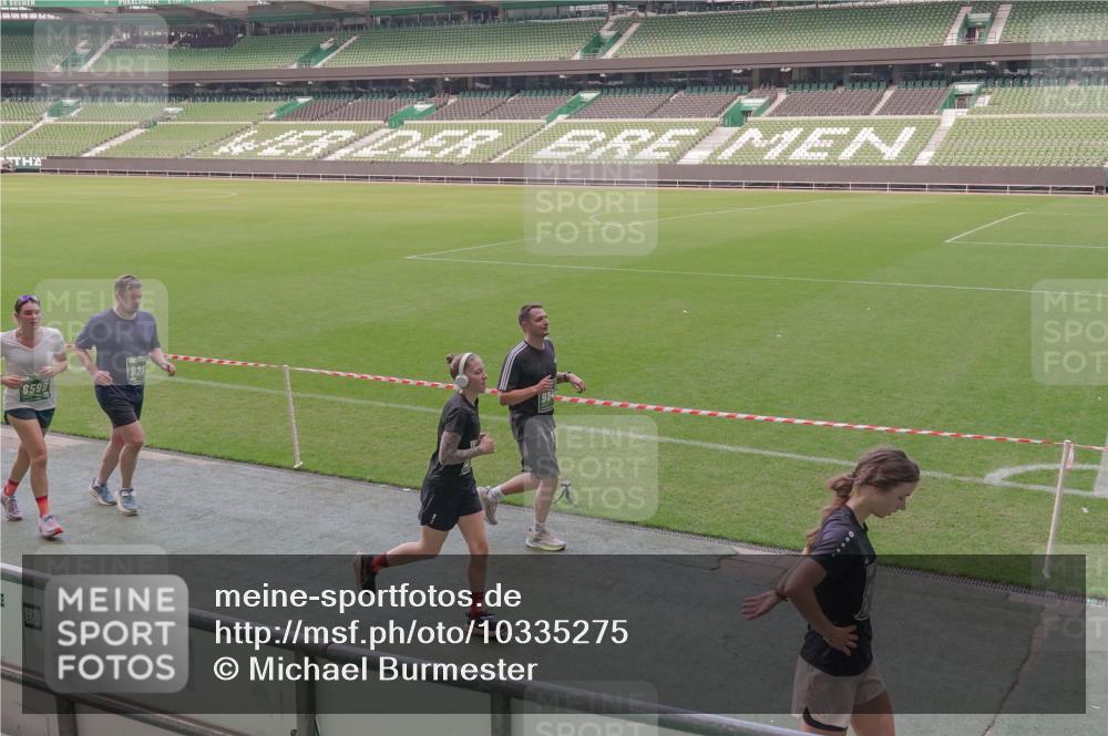 13.09.2026 - 21. swb-Marathon Bremen Michael Burmester http://msf.ph/oto/10335275 13.09.2026 13:09:51 Laufen im Stadion 164, 383, 391, 448, 532, 549, 563, 625, 813, 869, 898, 1025, 1072, 1124, 1150, 1180, 1289, 1398, 1559, 1738, 1855, 1867, 1880, 1894, 1967, 2202, 2208, 2232, 2243, 2268, 2284, 2339, 2342, 2380, 2413, 2429, 2441, 2467, 2471, 2525, 2530, 2553, 2573, 2594, 2654, 2682, 2692, 2714, 2717, 2785, 2819, 2823, 2841, 2897, 2920, 2930, 2931, 2932, 2941, 3032, 3063, 3067, 3086, 3089, 3122, 3208, 3291, 3316, 3333, 3370, 3398, 3410, 3437, 3707, 3769, 3857, 109 meine-sportfotos.de