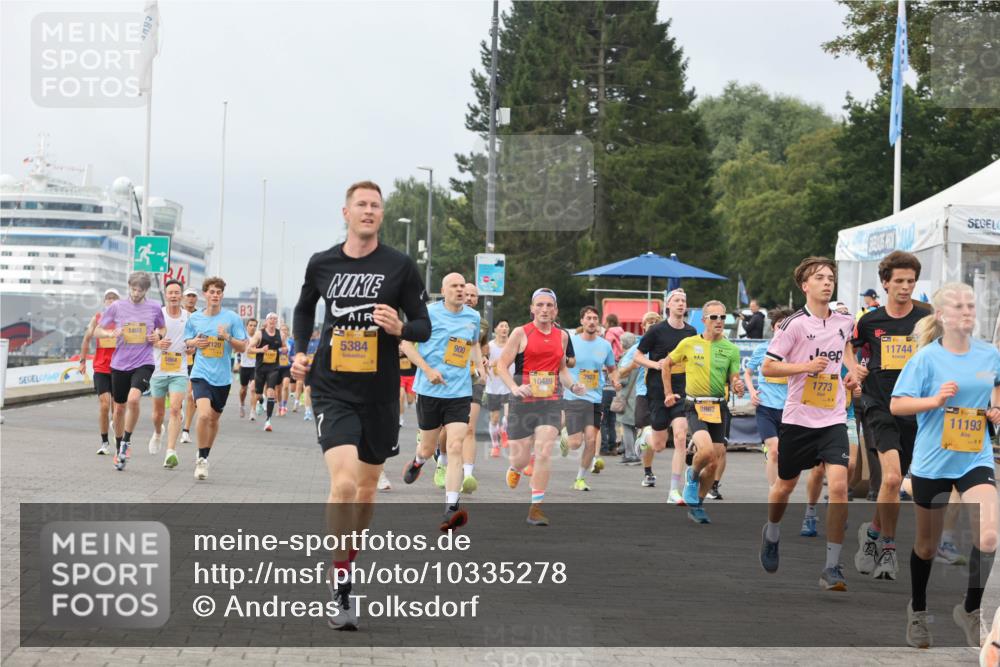 13.09.2026 - Kiel Lauf Andreas Tolksdorf http://msf.ph/oto/10335278 13.09.2026 09:52:59 Kiellinie 13, 1498, 2120, 3, 5384, 900, 3923, 10489, 1773, 11744, 2862, 11193 meine-sportfotos.de