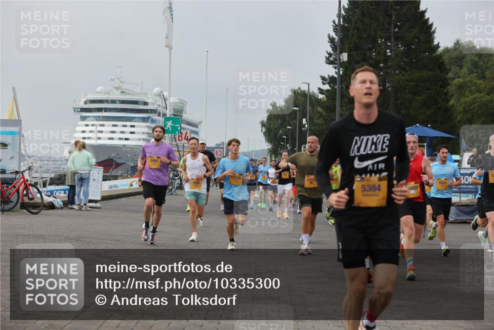 13.09.2026 - Kiel Lauf Andreas Tolksdorf http://msf.ph/oto/10335300 13.09.2026 09:53:00 Kiellinie 1, 1498, 3, 12120, 10552, 5384, 0489, 3923 meine-sportfotos.de