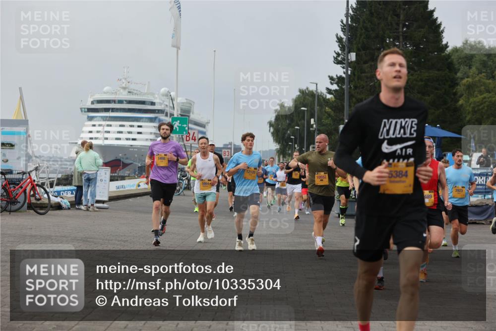 13.09.2026 - Kiel Lauf Andreas Tolksdorf http://msf.ph/oto/10335304 13.09.2026 09:53:01 Kiellinie 1498, 3, 4, 3, 5864, 12120, 10552, 5384, 489, 3923 meine-sportfotos.de