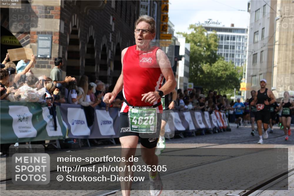 13.09.2026 - 21. swb-Marathon Bremen Strokosch-Dieckow http://msf.ph/oto/10335305 13.09.2026 13:17:41 Ziel 842, 3148, 4805, 6095, 6734, 6759, 6803, 8253, 8446, 8532, 8714, 9075, 948, 2001, 2125, 3051, 3192, 4286, 4374, 5530, 5817, 5935, 8869, 9505, 9595, 9596, 9837, 13041 meine-sportfotos.de