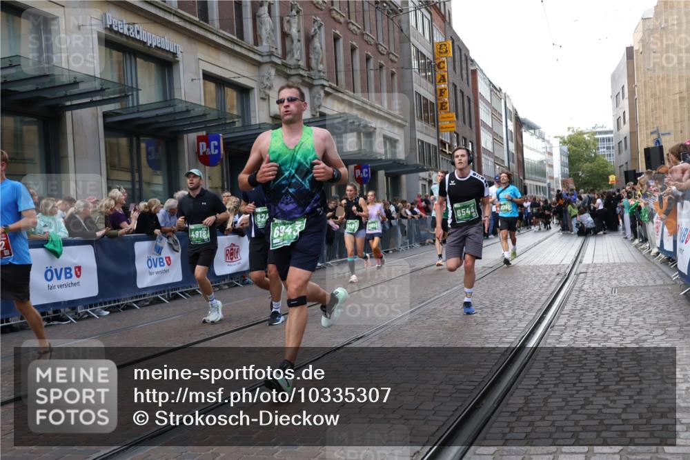 13.09.2026 - 21. swb-Marathon Bremen Strokosch-Dieckow http://msf.ph/oto/10335307 13.09.2026 13:24:47 Ziel 972, 1080, 1119, 1166, 1264, 1436, 1448, 2322, 2761, 3105, 3187, 4091, 4113, 4459, 4507, 4918, 4973, 6079, 6360, 6544, 6943, 7306, 7326, 7409, 7854, 8245, 8853, 9036, 9073, 9152, 9360, 9493, 13088, 282, 789, 790, 1516, 1582, 2280, 3015, 3375, 3524, 3994, 4198, 4262, 4277, 5328, 5572, 5664, 5668, 5669, 5953, 6080, 6626, 6807, 7568, 8310, 8636, 8784, 8853, 8881, 9264, 9541, 9676, 10069, 10071, 10097, 10103 meine-sportfotos.de