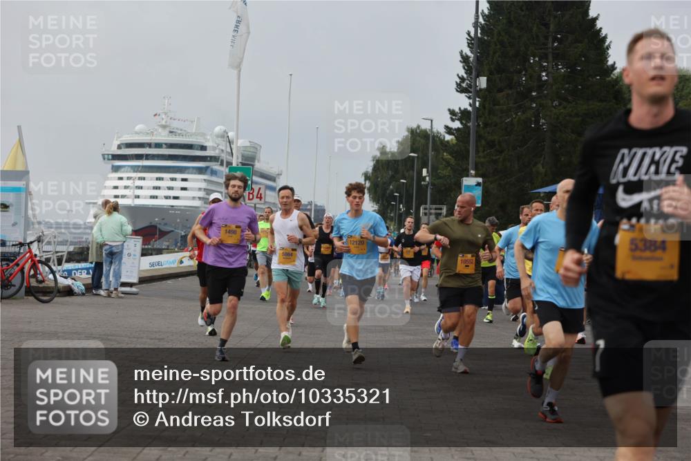 13.09.2026 - Kiel Lauf Andreas Tolksdorf http://msf.ph/oto/10335321 13.09.2026 09:53:01 Kiellinie 1498, 4, 5864, 12120, 10552, 5384 meine-sportfotos.de