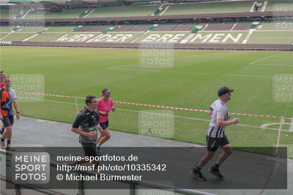 13.09.2026 - 21. swb-Marathon Bremen Michael Burmester http://msf.ph/oto/10335342 13.09.2026 13:10:00 Laufen im Stadion 164, 383, 391, 448, 532, 549, 563, 581, 625, 813, 869, 898, 1025, 1072, 1150, 1180, 1398, 1738, 1855, 1867, 1880, 1894, 1967, 2202, 2208, 2232, 2243, 2268, 2284, 2333, 2339, 2342, 2380, 2413, 2429, 2432, 2441, 2467, 2471, 2525, 2530, 2553, 2573, 2594, 2654, 2682, 2692, 2714, 2717, 2785, 2819, 2823, 2841, 2897, 2920, 2931, 2932, 2941, 3032, 3063, 3086, 3089, 3122, 3174, 3208, 3291, 3316, 3333, 3370, 3398, 3410, 3437, 3470, 3707, 3769, 3857, 109 meine-sportfotos.de