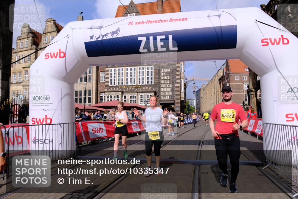 13.09.2026 - 21. swb-Marathon Bremen Tim E. http://msf.ph/oto/10335347 13.09.2026 11:06:58 Ziel 10323, 10654, 10795, 10849, 10989, 11021, 11066, 11240, 11370, 12124, 12146, 12219, 12249, 12485 meine-sportfotos.de