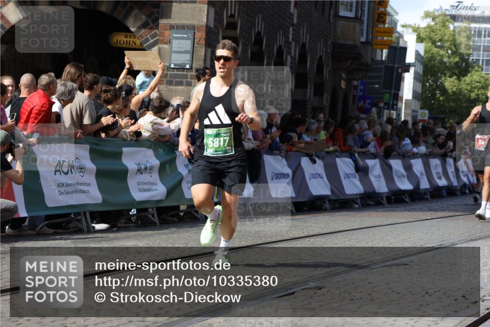 13.09.2026 - 21. swb-Marathon Bremen Strokosch-Dieckow http://msf.ph/oto/10335380 13.09.2026 13:17:43 Ziel 560, 842, 2008, 3148, 4805, 5550, 6095, 6734, 6759, 6803, 8100, 8253, 8446, 8532, 8714, 9075, 948, 1797, 2001, 2634, 3051, 3192, 4286, 4374, 5530, 5935, 8805, 8869, 9595, 9596, 9837, 13041 meine-sportfotos.de