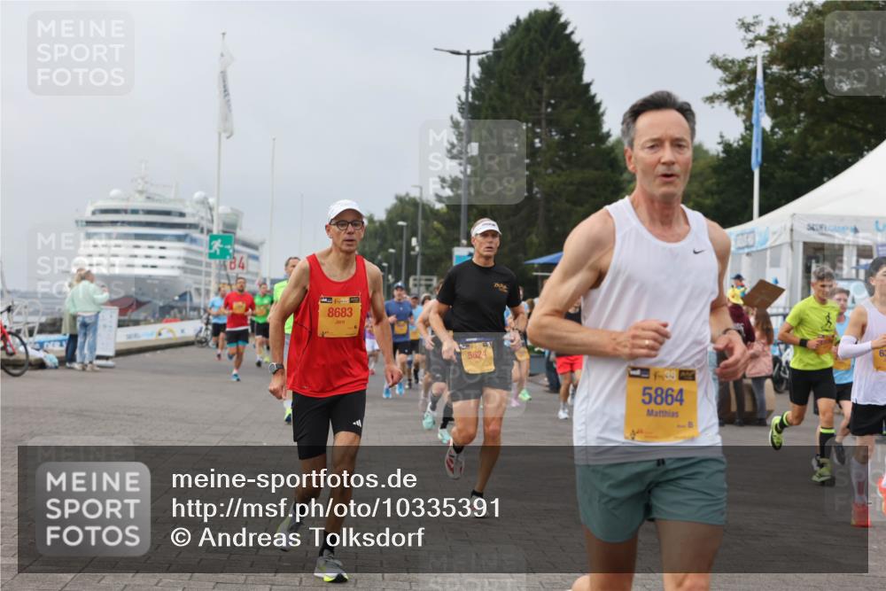 13.09.2026 - Kiel Lauf Andreas Tolksdorf http://msf.ph/oto/10335391 13.09.2026 09:53:05 Kiellinie 8683, 5624, 39, 4, 5864, 63 meine-sportfotos.de