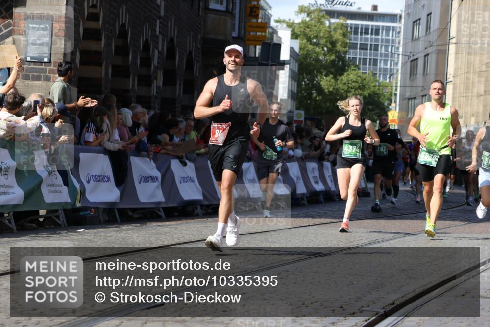 13.09.2026 - 21. swb-Marathon Bremen Strokosch-Dieckow http://msf.ph/oto/10335395 13.09.2026 13:17:45 Ziel 560, 842, 2008, 3148, 4171, 4805, 5041, 5550, 6095, 6734, 6803, 7901, 8100, 8253, 8446, 8532, 8714, 9075, 948, 1631, 1797, 2001, 2634, 3051, 3192, 4286, 4374, 5530, 5935, 8805, 8869, 9595, 9596, 9837, 13041 meine-sportfotos.de