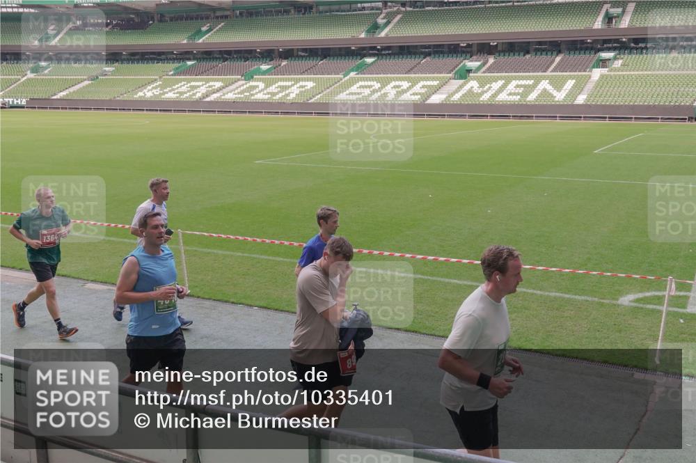 13.09.2026 - 21. swb-Marathon Bremen Michael Burmester http://msf.ph/oto/10335401 13.09.2026 13:10:05 Laufen im Stadion 164, 373, 383, 391, 448, 532, 549, 563, 581, 625, 813, 869, 898, 1025, 1072, 1150, 1180, 1398, 1738, 1855, 1867, 1880, 1894, 1967, 2202, 2208, 2232, 2243, 2268, 2284, 2333, 2339, 2342, 2413, 2429, 2432, 2441, 2471, 2525, 2530, 2553, 2573, 2594, 2654, 2682, 2692, 2714, 2717, 2784, 2785, 2819, 2823, 2920, 2931, 2932, 2941, 3026, 3032, 3063, 3086, 3089, 3122, 3174, 3207, 3208, 3291, 3316, 3333, 3370, 3398, 3410, 3437, 3470, 3707, 3769, 3857, 109 meine-sportfotos.de