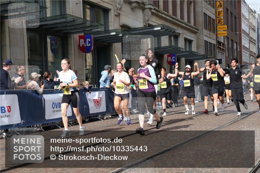 13.09.2026 - 21. swb-Marathon Bremen Strokosch-Dieckow http://msf.ph/oto/10335443 13.09.2026 11:04:38 Ziel 10198, 10283, 10315, 10370, 10465, 10718, 10729, 10741, 10850, 10855, 10856, 10940, 10975, 11006, 11133, 11272, 11281, 11366, 11395, 11518, 11705, 11757, 11939, 12002, 12005, 12064, 12099, 12235, 12420, 12493, 12495, 12498, 12500, 12502, 12522, 12563, 10160, 10245, 10481, 10526, 10613, 10711, 10755, 10877, 11114, 11214, 11215, 11248, 11364, 11410, 11592, 11720, 11740, 11761, 11991, 12009, 12929 meine-sportfotos.de