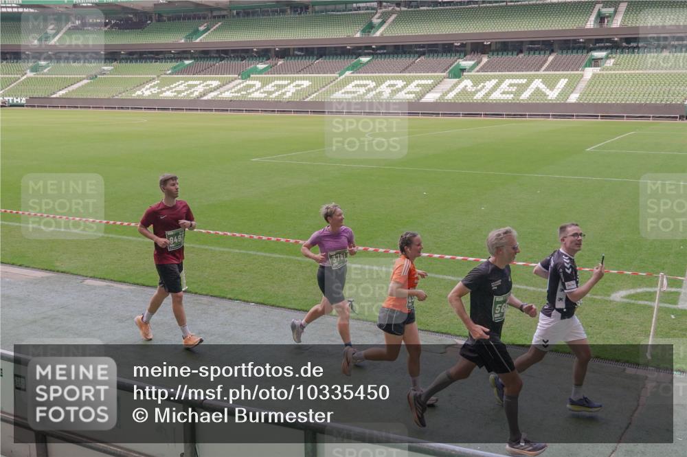 13.09.2026 - 21. swb-Marathon Bremen Michael Burmester http://msf.ph/oto/10335450 13.09.2026 13:10:13 Laufen im Stadion 164, 373, 383, 391, 448, 532, 549, 563, 581, 625, 813, 869, 898, 984, 1072, 1150, 1180, 1398, 1738, 1855, 1867, 1880, 1894, 1967, 2202, 2208, 2232, 2243, 2268, 2284, 2333, 2339, 2342, 2413, 2429, 2432, 2441, 2471, 2525, 2530, 2531, 2553, 2573, 2594, 2654, 2682, 2692, 2714, 2717, 2784, 2785, 2819, 2920, 2931, 2932, 2941, 3026, 3032, 3063, 3086, 3089, 3122, 3174, 3207, 3208, 3291, 3316, 3333, 3370, 3398, 3409, 3410, 3437, 3470, 3707, 3769, 3857, 109 meine-sportfotos.de