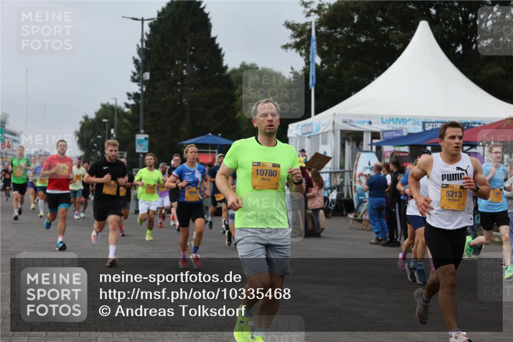 13.09.2026 - Kiel Lauf Andreas Tolksdorf http://msf.ph/oto/10335468 13.09.2026 09:53:09 Kiellinie 84, 10233, 9868, 38, 10780, 39, 5213, 7361 meine-sportfotos.de