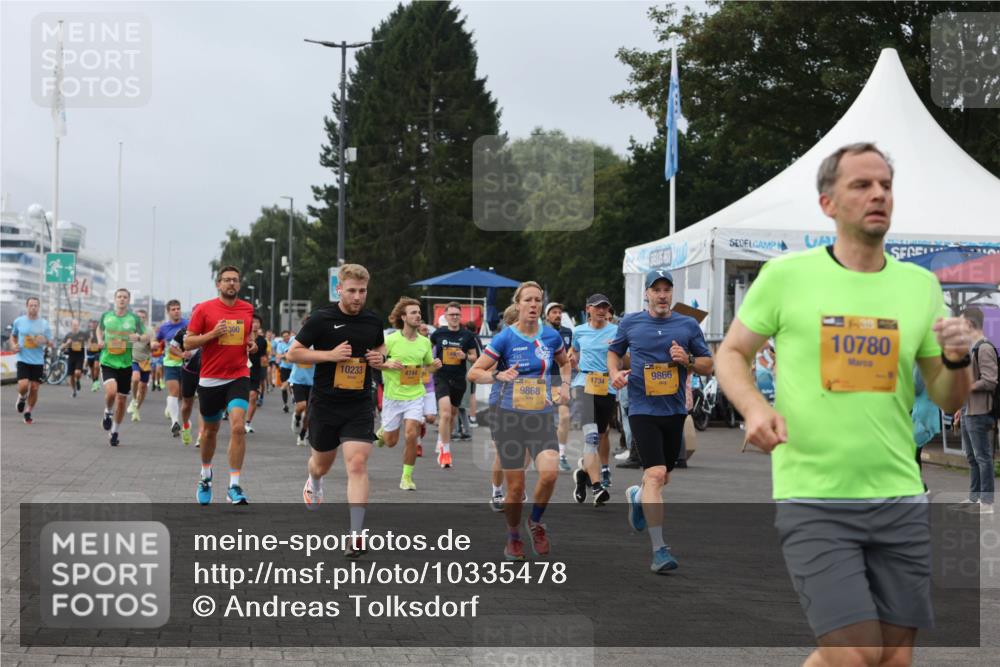 13.09.2026 - Kiel Lauf Andreas Tolksdorf http://msf.ph/oto/10335478 13.09.2026 09:53:10 Kiellinie 300, 10233, 4744, 1734, 9868, 9866, 10780 meine-sportfotos.de