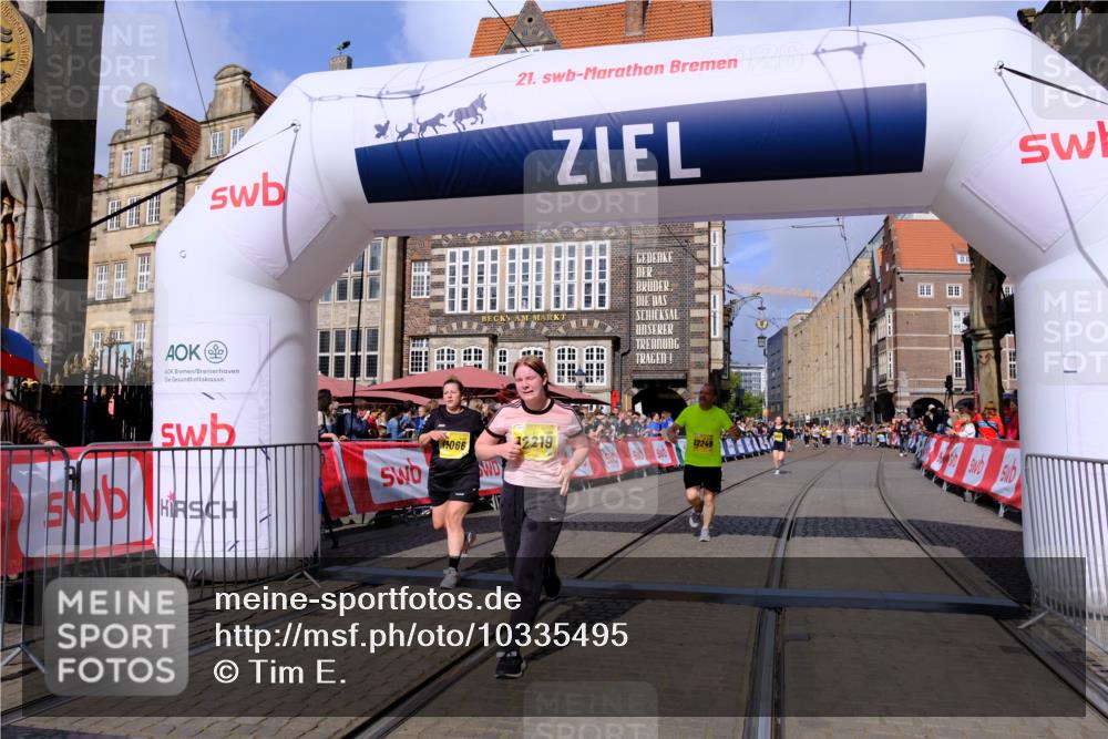 13.09.2026 - 21. swb-Marathon Bremen Tim E. http://msf.ph/oto/10335495 13.09.2026 11:07:04 Ziel 10323, 10378, 10654, 10663, 10795, 10849, 10989, 11066, 11370, 12124, 12146, 12219, 12249 meine-sportfotos.de