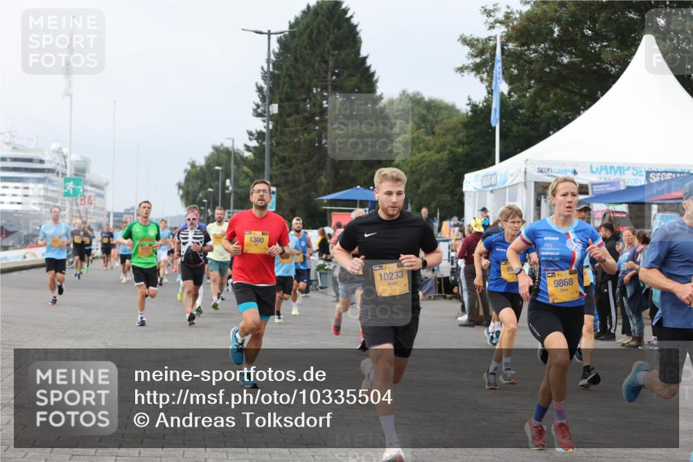 13.09.2026 - Kiel Lauf Andreas Tolksdorf http://msf.ph/oto/10335504 13.09.2026 09:53:11 Kiellinie 84, 1300, 38, 10233, 56, 39, 9868 meine-sportfotos.de