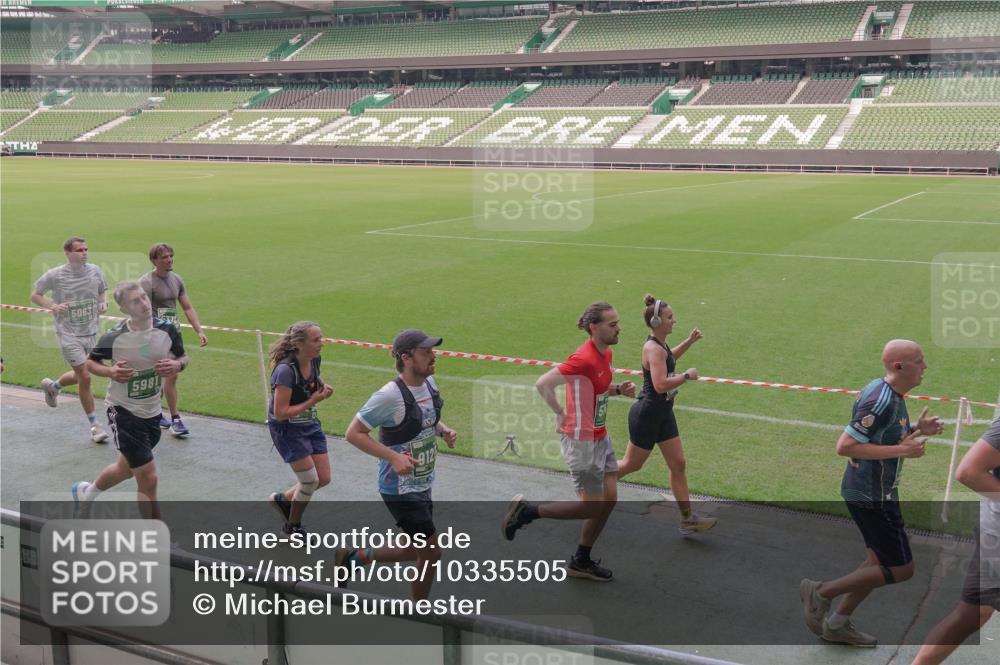 13.09.2026 - 21. swb-Marathon Bremen Michael Burmester http://msf.ph/oto/10335505 13.09.2026 13:10:19 Laufen im Stadion 164, 373, 383, 391, 448, 532, 549, 563, 581, 625, 813, 869, 898, 984, 1072, 1150, 1180, 1738, 1855, 1867, 1880, 1894, 1967, 2202, 2208, 2232, 2243, 2268, 2284, 2330, 2333, 2339, 2342, 2429, 2432, 2441, 2443, 2471, 2525, 2530, 2531, 2553, 2573, 2589, 2594, 2654, 2682, 2692, 2714, 2717, 2784, 2785, 2819, 2836, 2920, 2931, 2932, 2941, 3026, 3032, 3063, 3086, 3089, 3122, 3174, 3207, 3208, 3291, 3316, 3333, 3370, 3398, 3409, 3410, 3437, 3470, 3549, 3707, 3769, 3857, 109 meine-sportfotos.de