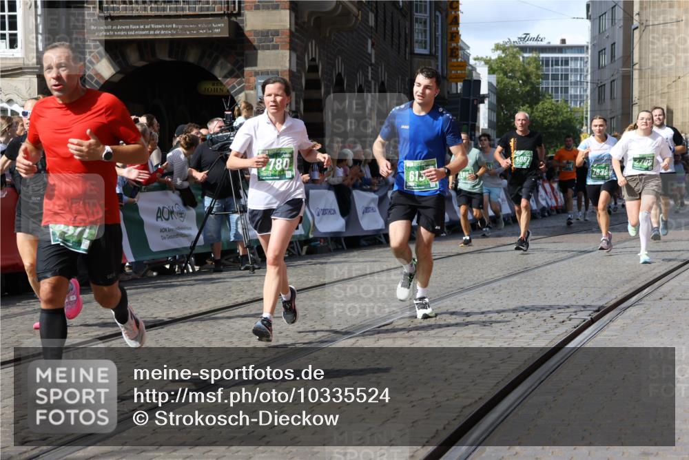 13.09.2026 - 21. swb-Marathon Bremen Strokosch-Dieckow http://msf.ph/oto/10335524 13.09.2026 13:25:53 Ziel 191, 209, 1458, 1650, 1752, 3124, 3186, 3806, 4717, 4927, 5703, 5755, 5814, 6380, 7252, 8545, 8597, 8695, 8769, 8890, 9440, 9468, 9506, 1896, 2062, 2666, 2708, 3248, 3516, 4067, 4476, 4724, 5558, 5701, 6605, 6886, 7638, 8361, 8592, 8635, 9266, 9794 meine-sportfotos.de