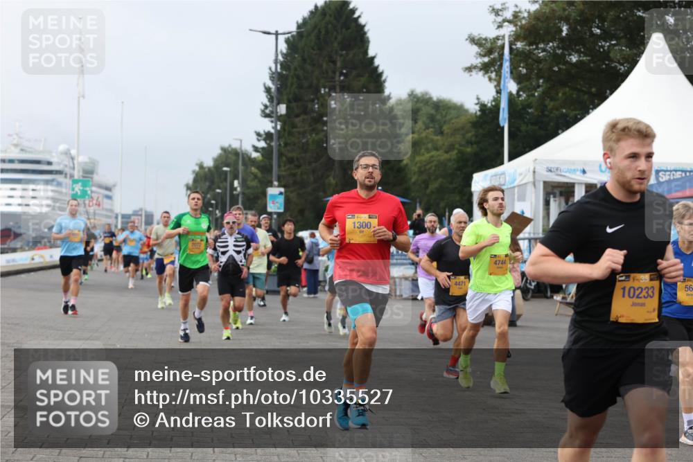 13.09.2026 - Kiel Lauf Andreas Tolksdorf http://msf.ph/oto/10335527 13.09.2026 09:53:12 Kiellinie 4, 2072, 38, 1300, 4471, 4744, 39, 10233, 56 meine-sportfotos.de