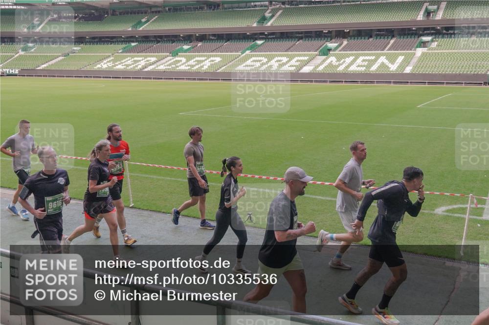 13.09.2026 - 21. swb-Marathon Bremen Michael Burmester http://msf.ph/oto/10335536 13.09.2026 13:10:21 Laufen im Stadion 164, 373, 383, 391, 448, 532, 549, 563, 581, 625, 813, 869, 898, 984, 1072, 1150, 1180, 1738, 1855, 1867, 1880, 1894, 1967, 2202, 2208, 2232, 2243, 2268, 2284, 2330, 2333, 2339, 2342, 2429, 2432, 2441, 2443, 2471, 2525, 2530, 2531, 2553, 2573, 2589, 2594, 2654, 2682, 2692, 2714, 2717, 2784, 2785, 2819, 2836, 2920, 2931, 2932, 2941, 3026, 3032, 3063, 3086, 3089, 3122, 3174, 3207, 3208, 3291, 3316, 3333, 3370, 3398, 3409, 3410, 3437, 3470, 3549, 3707, 3769, 3857, 109 meine-sportfotos.de
