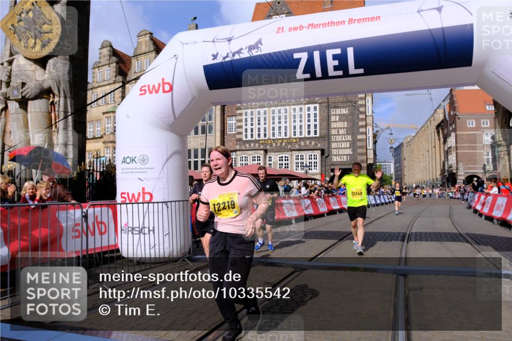 13.09.2026 - 21. swb-Marathon Bremen Tim E. http://msf.ph/oto/10335542 13.09.2026 11:07:04 Ziel 10323, 10378, 10654, 10663, 10795, 10849, 10989, 11066, 11370, 12124, 12146, 12219, 12249 meine-sportfotos.de