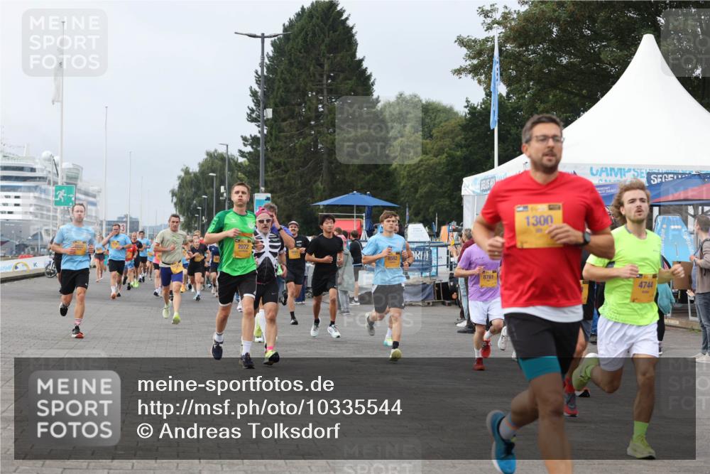 13.09.2026 - Kiel Lauf Andreas Tolksdorf http://msf.ph/oto/10335544 13.09.2026 09:53:12 Kiellinie 2072, 8837, 8582, 8761, 1300, 4744 meine-sportfotos.de