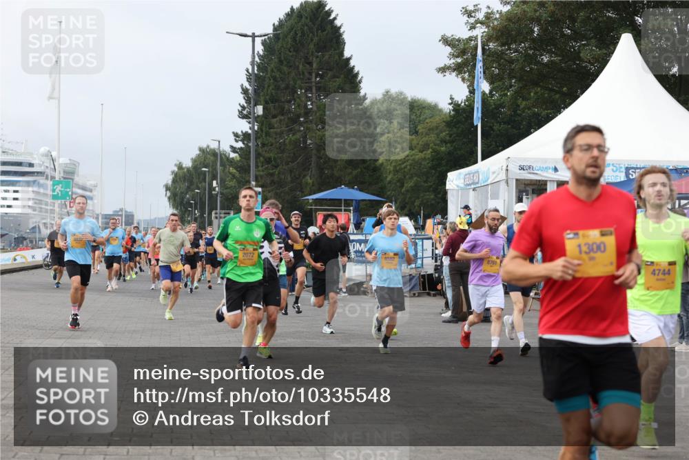 13.09.2026 - Kiel Lauf Andreas Tolksdorf http://msf.ph/oto/10335548 13.09.2026 09:53:13 Kiellinie 2072, 8582, 8761, 1300, 4744 meine-sportfotos.de