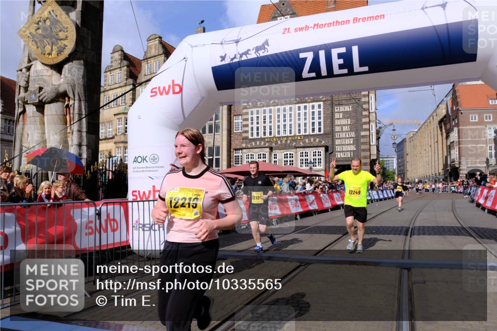 13.09.2026 - 21. swb-Marathon Bremen Tim E. http://msf.ph/oto/10335565 13.09.2026 11:07:05 Ziel 10323, 10378, 10654, 10663, 10795, 10849, 10989, 11066, 11370, 12124, 12146, 12219, 12249 meine-sportfotos.de