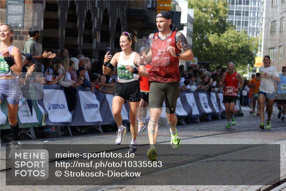 13.09.2026 - 21. swb-Marathon Bremen Strokosch-Dieckow http://msf.ph/oto/10335583 13.09.2026 13:17:51 Ziel 560, 771, 842, 1297, 2008, 2234, 2812, 3148, 3760, 4171, 4498, 4499, 5041, 5550, 6803, 7901, 8100, 8250, 8253, 8446, 8532, 8714, 9075, 9400, 948, 1631, 1797, 2001, 2634, 2671, 3241, 3514, 4131, 4733, 5695, 5935, 5948, 6290, 6448, 8805, 8869, 8943, 8944, 9595, 9596, 9837, 13041 meine-sportfotos.de