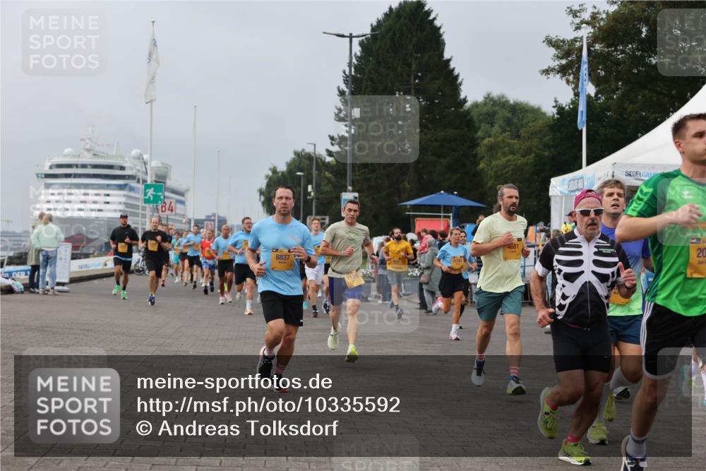 13.09.2026 - Kiel Lauf Andreas Tolksdorf http://msf.ph/oto/10335592 13.09.2026 09:53:15 Kiellinie 84, 8837, 11781, 4681, 20 meine-sportfotos.de