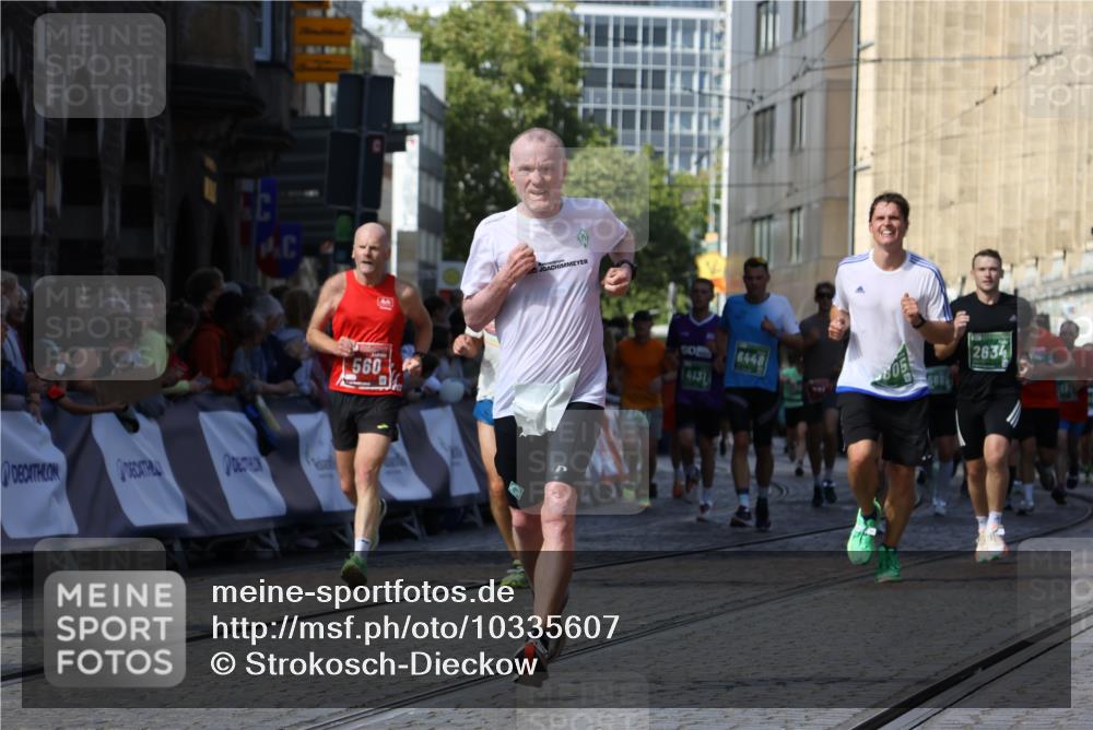 13.09.2026 - 21. swb-Marathon Bremen Strokosch-Dieckow http://msf.ph/oto/10335607 13.09.2026 13:17:53 Ziel 560, 771, 1297, 2008, 2234, 2812, 3148, 3760, 4171, 4498, 4499, 4620, 5041, 5550, 6803, 7901, 8100, 8250, 8253, 8446, 8532, 8714, 9075, 9400, 9505, 13107, 948, 1631, 1797, 1872, 2001, 2260, 2634, 2671, 3241, 3514, 3634, 4131, 4733, 5292, 5695, 5935, 5948, 6290, 6448, 8094, 8805, 8869, 8943, 8944, 9837 meine-sportfotos.de