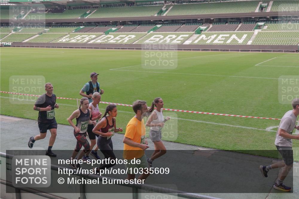 13.09.2026 - 21. swb-Marathon Bremen Michael Burmester http://msf.ph/oto/10335609 13.09.2026 13:10:32 Laufen im Stadion 164, 265, 373, 383, 391, 448, 532, 563, 581, 813, 869, 898, 984, 1072, 1180, 1738, 1855, 1867, 1894, 1967, 2202, 2208, 2232, 2243, 2268, 2284, 2299, 2330, 2333, 2339, 2342, 2432, 2441, 2443, 2471, 2525, 2530, 2531, 2553, 2573, 2589, 2594, 2654, 2669, 2682, 2714, 2717, 2784, 2785, 2819, 2836, 2920, 2931, 2932, 3026, 3032, 3063, 3086, 3089, 3122, 3159, 3174, 3207, 3208, 3291, 3316, 3333, 3352, 3370, 3398, 3409, 3410, 3437, 3470, 3549, 3707, 3769, 3857, 109 meine-sportfotos.de
