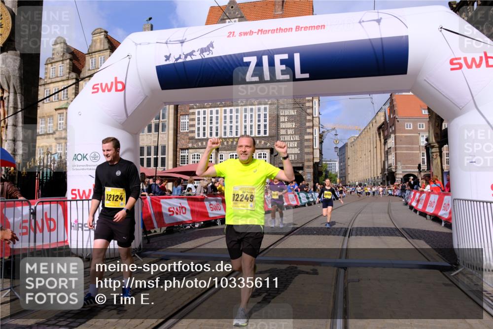 13.09.2026 - 21. swb-Marathon Bremen Tim E. http://msf.ph/oto/10335611 13.09.2026 11:07:06 Ziel 10323, 10378, 10663, 10795, 10989, 11066, 11370, 12124, 12146, 12219, 12249 meine-sportfotos.de