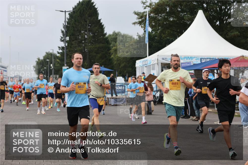 13.09.2026 - Kiel Lauf Andreas Tolksdorf http://msf.ph/oto/10335615 13.09.2026 09:53:16 Kiellinie 4, 39, 8837, 1138, 4681, 3951 meine-sportfotos.de