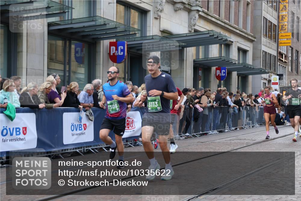 13.09.2026 - 21. swb-Marathon Bremen Strokosch-Dieckow http://msf.ph/oto/10335622 13.09.2026 13:24:58 Ziel 260, 1080, 1119, 1166, 1436, 1448, 1650, 1658, 2046, 2322, 3105, 3168, 3187, 4091, 4294, 4459, 4918, 6113, 6380, 7252, 7306, 7326, 8245, 8357, 8695, 8769, 9036, 9073, 9299, 9360, 9460, 9493, 9563, 13025, 13088, 282, 972, 1264, 1516, 2280, 2761, 3015, 4113, 4198, 4262, 4277, 4507, 4973, 5328, 5664, 6079, 6360, 6544, 6626, 6807, 6943, 7409, 7854, 8853, 9152, 9541, 10103 meine-sportfotos.de