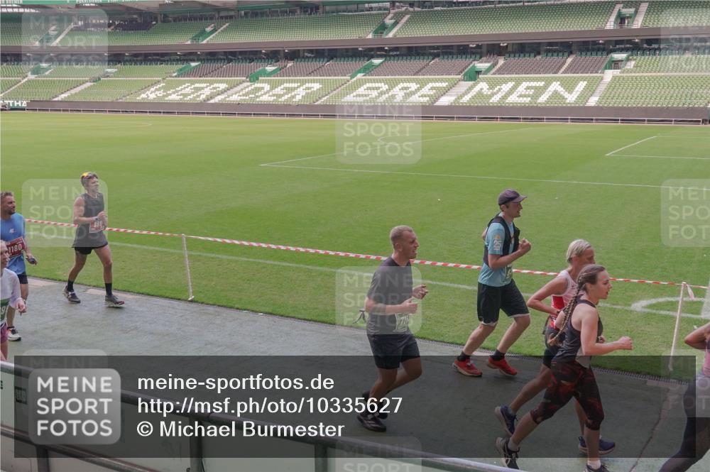 13.09.2026 - 21. swb-Marathon Bremen Michael Burmester http://msf.ph/oto/10335627 13.09.2026 13:10:33 Laufen im Stadion 164, 265, 373, 383, 391, 448, 532, 563, 581, 813, 869, 898, 984, 1072, 1180, 1738, 1855, 1867, 1894, 1967, 2202, 2208, 2232, 2243, 2268, 2284, 2299, 2330, 2333, 2339, 2342, 2432, 2443, 2471, 2525, 2530, 2531, 2553, 2573, 2589, 2594, 2654, 2669, 2682, 2714, 2717, 2784, 2785, 2819, 2836, 2920, 2931, 2932, 3026, 3032, 3063, 3086, 3089, 3122, 3159, 3174, 3207, 3208, 3291, 3316, 3333, 3352, 3370, 3398, 3409, 3410, 3437, 3470, 3549, 3707, 3769, 3857, 109 meine-sportfotos.de
