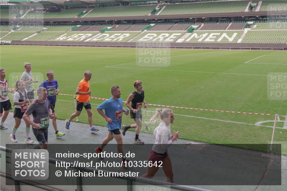 13.09.2026 - 21. swb-Marathon Bremen Michael Burmester http://msf.ph/oto/10335642 13.09.2026 13:10:35 Laufen im Stadion 164, 265, 373, 383, 391, 448, 532, 563, 581, 813, 869, 898, 984, 1072, 1180, 1738, 1855, 1867, 1894, 1967, 2202, 2208, 2232, 2268, 2284, 2299, 2330, 2333, 2339, 2342, 2432, 2443, 2471, 2525, 2530, 2531, 2553, 2573, 2589, 2594, 2654, 2669, 2682, 2714, 2717, 2784, 2785, 2819, 2836, 2920, 2931, 2932, 3026, 3032, 3063, 3086, 3089, 3122, 3159, 3174, 3207, 3208, 3291, 3316, 3333, 3352, 3370, 3398, 3409, 3410, 3437, 3470, 3549, 3707, 3769, 3857, 109 meine-sportfotos.de