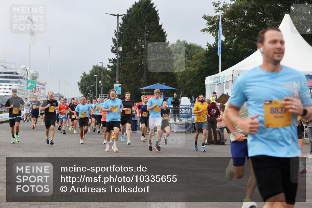 13.09.2026 - Kiel Lauf Andreas Tolksdorf http://msf.ph/oto/10335655 13.09.2026 09:53:17 Kiellinie 3, 4, 3, 12277, 8837 meine-sportfotos.de