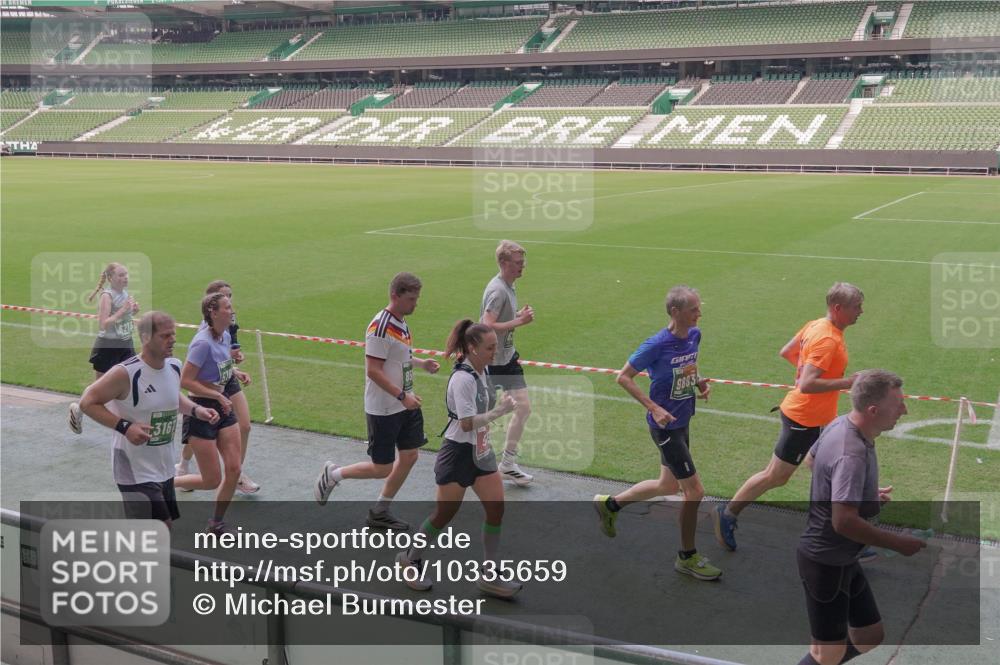 13.09.2026 - 21. swb-Marathon Bremen Michael Burmester http://msf.ph/oto/10335659 13.09.2026 13:10:36 Laufen im Stadion 164, 265, 373, 383, 391, 448, 532, 563, 581, 813, 869, 898, 984, 1072, 1180, 1738, 1855, 1867, 1894, 1967, 2202, 2208, 2232, 2268, 2284, 2299, 2330, 2333, 2339, 2342, 2432, 2443, 2471, 2525, 2530, 2531, 2553, 2573, 2589, 2594, 2654, 2669, 2682, 2714, 2717, 2784, 2785, 2819, 2836, 2920, 2931, 2932, 3026, 3032, 3063, 3086, 3089, 3122, 3159, 3174, 3207, 3208, 3291, 3316, 3333, 3352, 3370, 3398, 3409, 3410, 3437, 3470, 3549, 3707, 3769, 3857, 109 meine-sportfotos.de