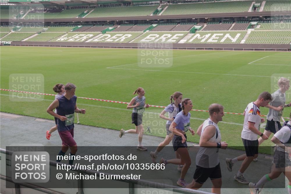 13.09.2026 - 21. swb-Marathon Bremen Michael Burmester http://msf.ph/oto/10335666 13.09.2026 13:10:37 Laufen im Stadion 164, 265, 373, 383, 391, 448, 532, 563, 581, 813, 869, 898, 984, 1072, 1180, 1738, 1855, 1867, 1894, 1967, 2202, 2208, 2232, 2268, 2284, 2299, 2330, 2333, 2339, 2342, 2432, 2443, 2471, 2525, 2530, 2531, 2553, 2573, 2589, 2594, 2654, 2669, 2682, 2714, 2717, 2784, 2785, 2819, 2836, 2920, 2931, 2932, 3026, 3032, 3063, 3086, 3089, 3122, 3159, 3174, 3207, 3208, 3291, 3316, 3333, 3352, 3370, 3398, 3409, 3410, 3437, 3470, 3549, 3707, 3769, 3857, 109 meine-sportfotos.de
