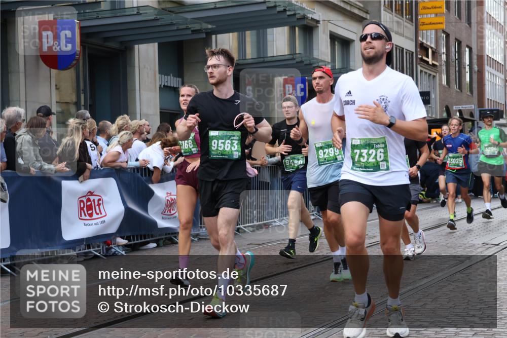 13.09.2026 - 21. swb-Marathon Bremen Strokosch-Dieckow http://msf.ph/oto/10335687 13.09.2026 13:25:01 Ziel 260, 1080, 1119, 1166, 1436, 1448, 1650, 1658, 2046, 2322, 3105, 3168, 3187, 4294, 4459, 4918, 5814, 6113, 6380, 7252, 7306, 7326, 8245, 8357, 8695, 8769, 9036, 9073, 9299, 9360, 9460, 9468, 9493, 9563, 13025, 13088, 282, 972, 1080, 1264, 1516, 2280, 2322, 2761, 3015, 4091, 4113, 4198, 4262, 4277, 4507, 4918, 4973, 5328, 5664, 6079, 6360, 6544, 6626, 6807, 6943, 7409, 7854, 8245, 8853, 9152, 9541, 10103 meine-sportfotos.de