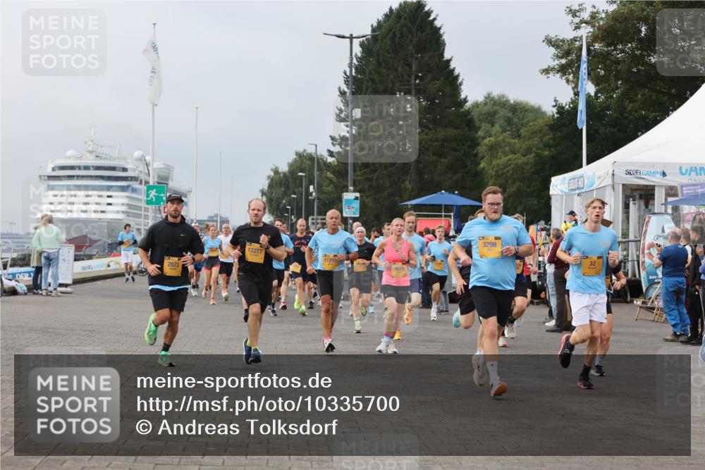 13.09.2026 - Kiel Lauf Andreas Tolksdorf http://msf.ph/oto/10335700 13.09.2026 09:53:19 Kiellinie 2673, 12277, 11299, 24, 4679, 3298 meine-sportfotos.de