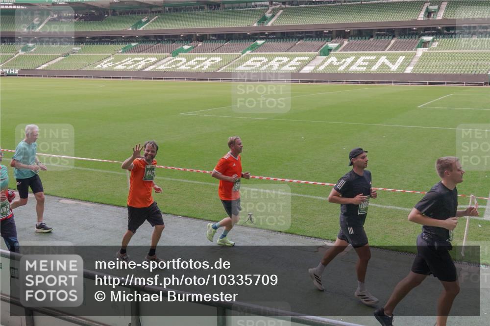 13.09.2026 - 21. swb-Marathon Bremen Michael Burmester http://msf.ph/oto/10335709 13.09.2026 13:10:43 Laufen im Stadion 164, 265, 373, 383, 391, 448, 532, 581, 869, 898, 984, 1180, 1738, 1855, 1867, 1894, 1952, 1967, 2202, 2232, 2268, 2281, 2284, 2299, 2330, 2333, 2339, 2342, 2432, 2443, 2471, 2525, 2530, 2531, 2553, 2573, 2589, 2594, 2654, 2669, 2682, 2714, 2717, 2784, 2785, 2804, 2819, 2836, 2920, 2931, 2932, 3026, 3032, 3063, 3086, 3089, 3122, 3159, 3174, 3207, 3208, 3291, 3316, 3333, 3352, 3370, 3398, 3409, 3410, 3470, 3549, 3707, 3769, 3857, 109 meine-sportfotos.de