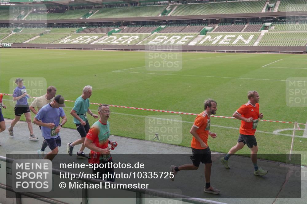 13.09.2026 - 21. swb-Marathon Bremen Michael Burmester http://msf.ph/oto/10335725 13.09.2026 13:10:44 Laufen im Stadion 164, 265, 373, 391, 448, 532, 581, 869, 898, 984, 1180, 1738, 1855, 1867, 1894, 1952, 1967, 2202, 2232, 2268, 2281, 2284, 2299, 2330, 2333, 2339, 2342, 2432, 2443, 2471, 2525, 2530, 2531, 2553, 2573, 2589, 2594, 2654, 2669, 2682, 2714, 2717, 2784, 2785, 2804, 2819, 2836, 2920, 2932, 3026, 3032, 3063, 3086, 3089, 3122, 3159, 3174, 3207, 3208, 3291, 3316, 3333, 3352, 3370, 3398, 3409, 3410, 3470, 3549, 3707, 3769, 3857, 109 meine-sportfotos.de