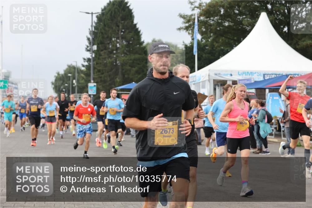 13.09.2026 - Kiel Lauf Andreas Tolksdorf http://msf.ph/oto/10335774 13.09.2026 09:53:21 Kiellinie 3, 8, 2673, 4679, 112 meine-sportfotos.de