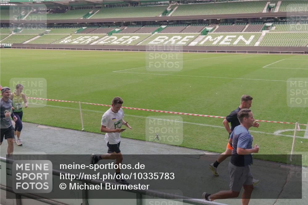 13.09.2026 - 21. swb-Marathon Bremen Michael Burmester http://msf.ph/oto/10335783 13.09.2026 13:10:50 Laufen im Stadion 164, 265, 373, 391, 448, 581, 869, 898, 984, 1180, 1738, 1855, 1867, 1894, 1952, 1967, 2202, 2232, 2268, 2281, 2284, 2299, 2330, 2333, 2339, 2342, 2353, 2432, 2443, 2471, 2525, 2530, 2531, 2553, 2573, 2589, 2594, 2654, 2669, 2682, 2714, 2717, 2784, 2785, 2804, 2819, 2836, 2907, 2920, 2932, 2976, 3026, 3032, 3063, 3082, 3086, 3089, 3122, 3159, 3174, 3207, 3208, 3291, 3316, 3333, 3352, 3370, 3398, 3409, 3410, 3470, 3549, 3707, 3769, 551 meine-sportfotos.de