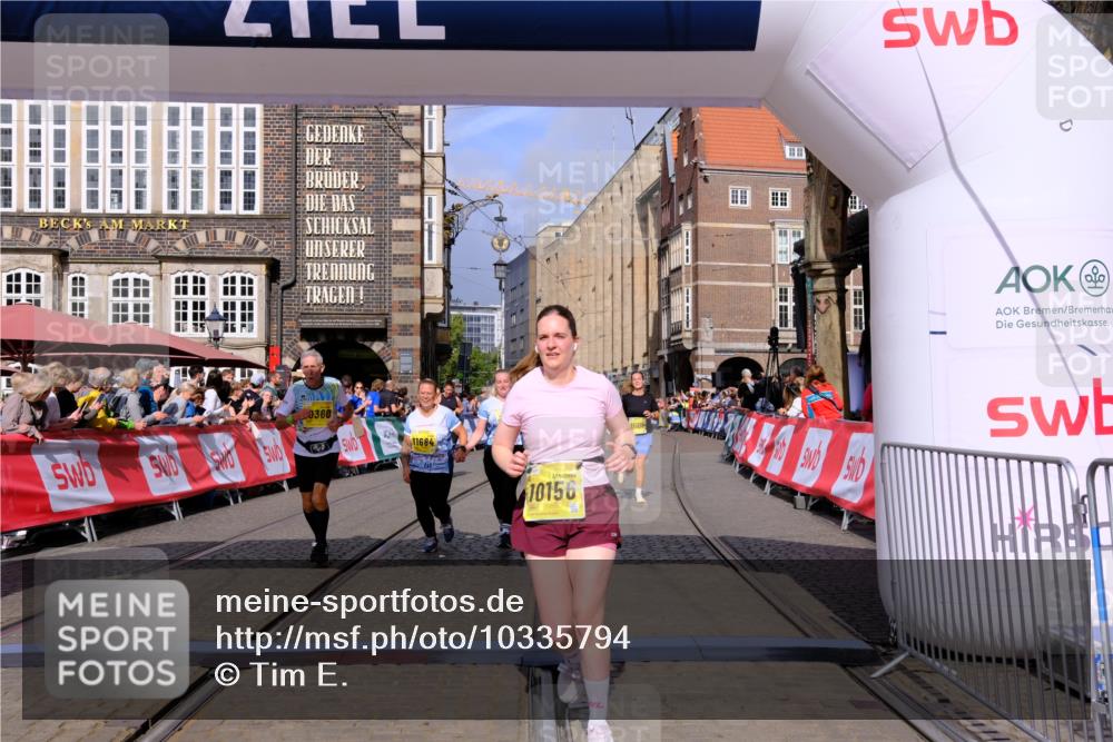 13.09.2026 - 21. swb-Marathon Bremen Tim E. http://msf.ph/oto/10335794 13.09.2026 11:07:21 Ziel 10156, 10360, 11100, 11257, 11393, 11439, 11684, 11696, 11822, 11823, 12255 meine-sportfotos.de